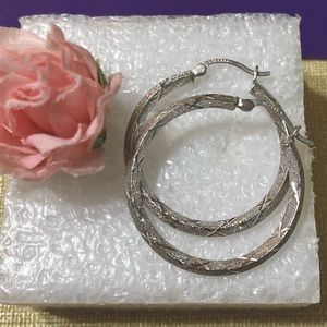 14kt White Gold Diamond Cut Etched 30mm Round Hoop Earrings NEW!